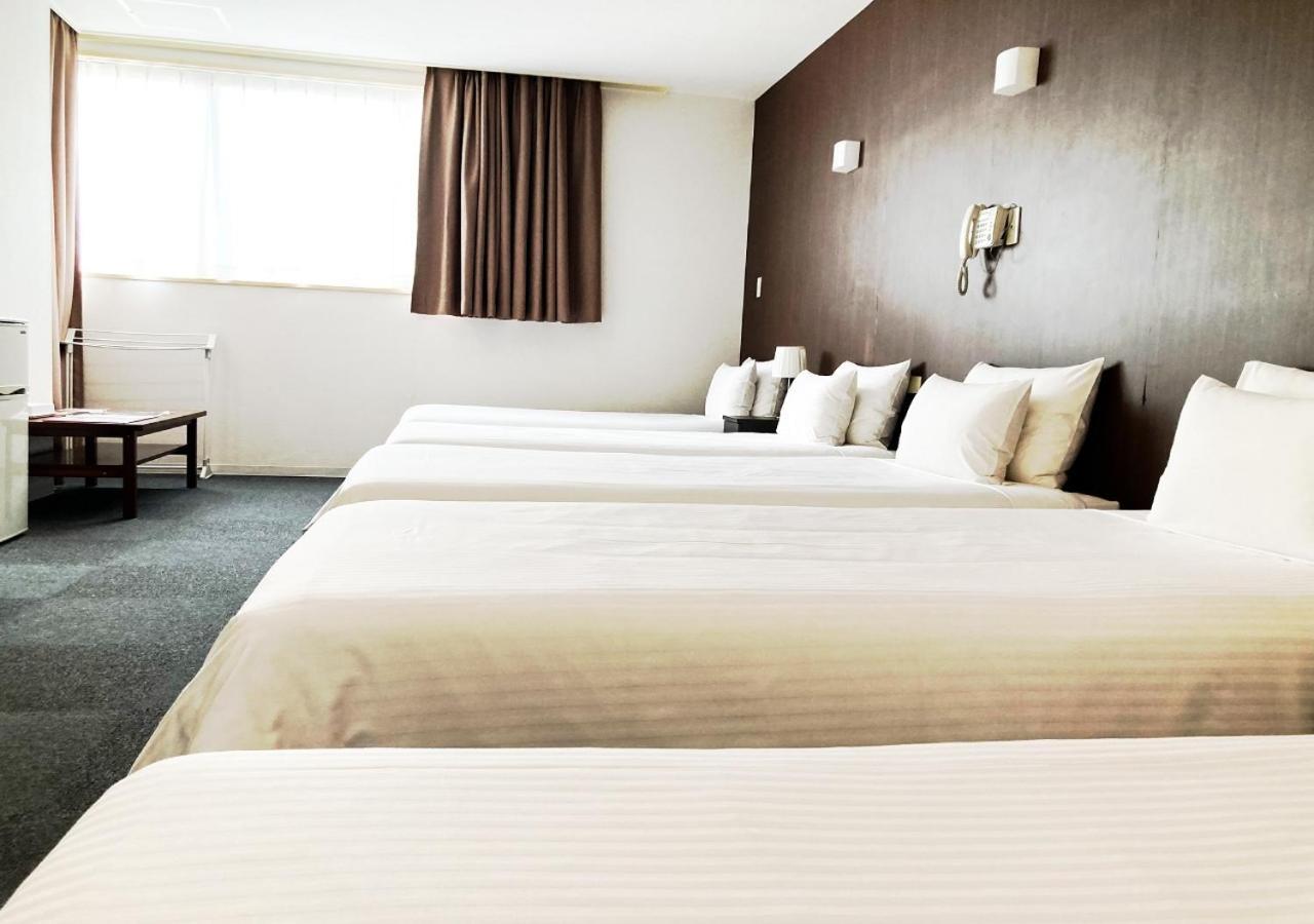 Okinawa Hotel Precia Naha Quarto foto